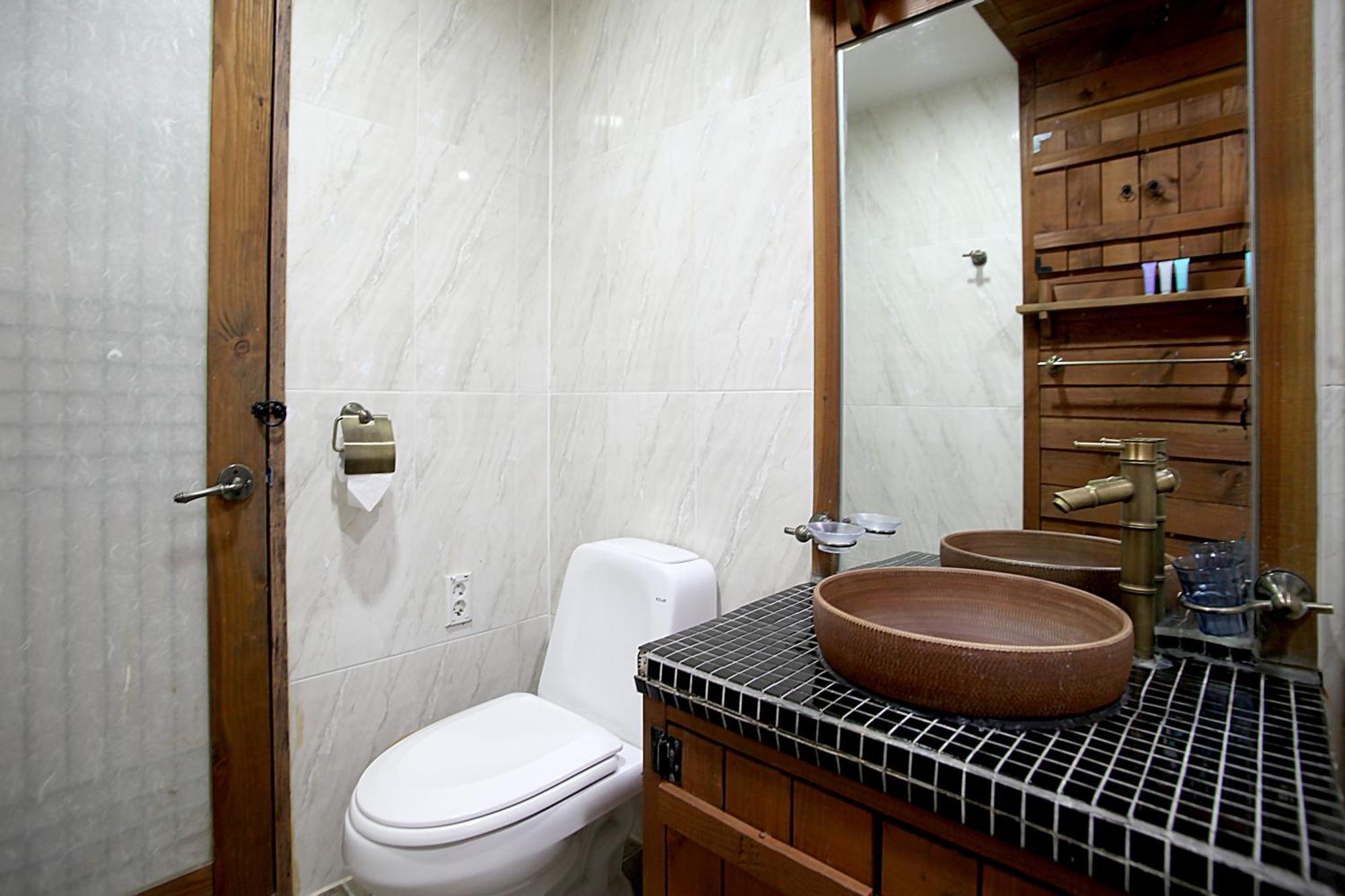 Jeonju Hanok Taejogung Hotel الغرفة الصورة